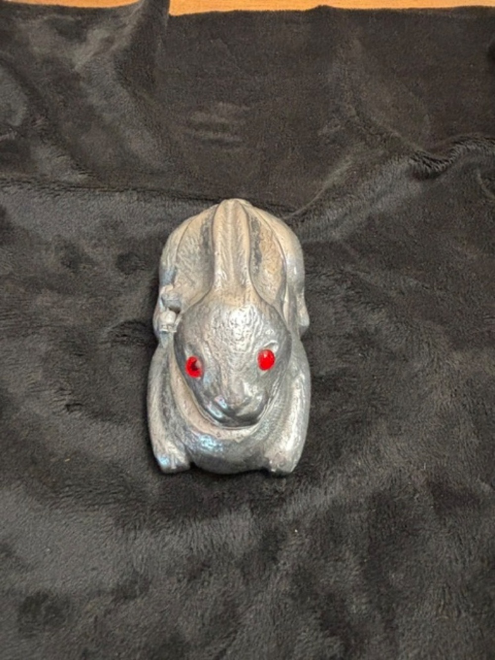Arthur Court Style Trinket Box- Rabbit - Picture 2 of 4